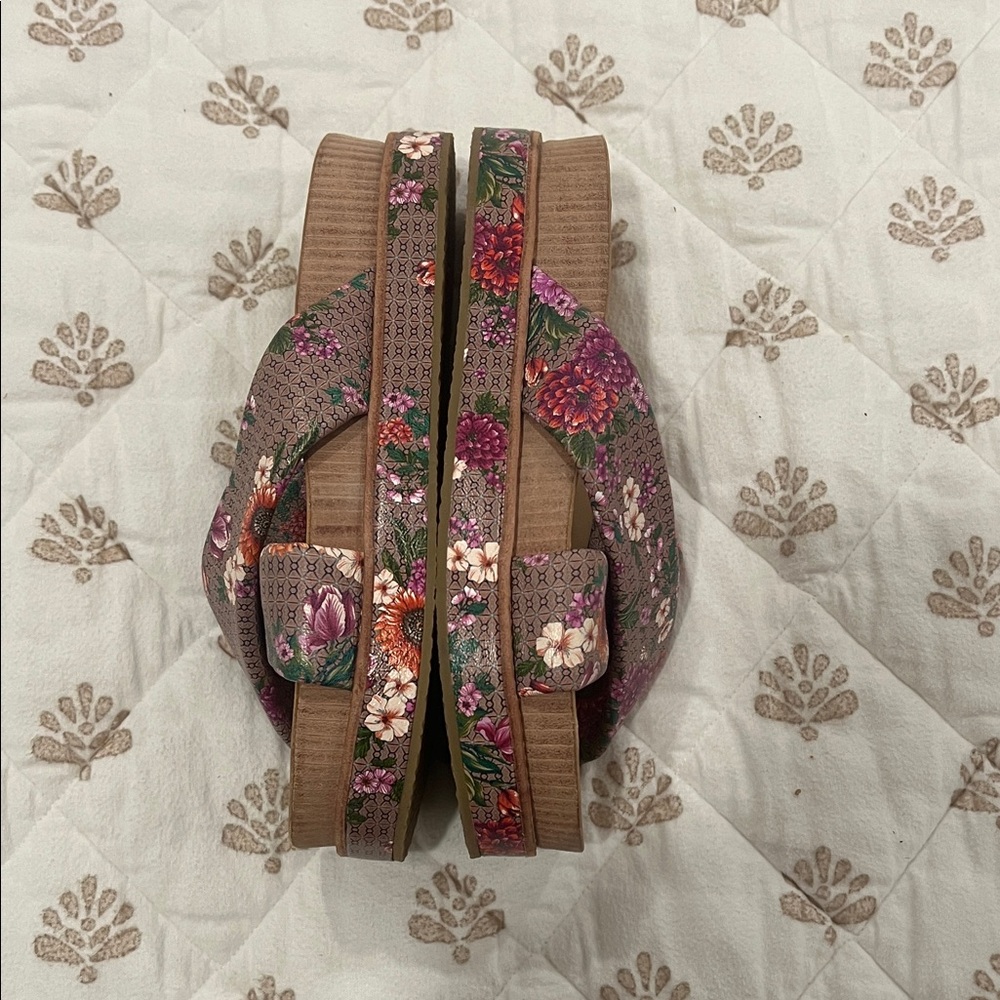 Johnny Was Floral Mules in Purple and Brown - Picture 5 of 7
